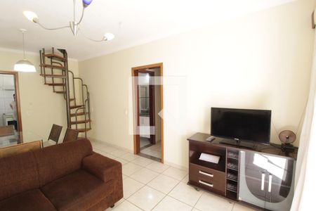 Sala de apartamento para alugar com 3 quartos, 80m² em Santa Mônica, Uberlândia