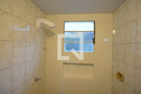 Banheiro de kitnet/studio para alugar com 1 quarto, 48m² em Campeche, Florianópolis