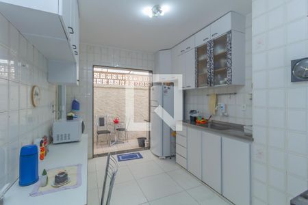 Cozinha  de apartamento à venda com 3 quartos, 70m² em Santa Branca, Belo Horizonte