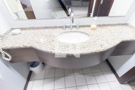 Lavabo de apartamento para alugar com 1 quarto, 63m² em Centro, São José dos Pinhais