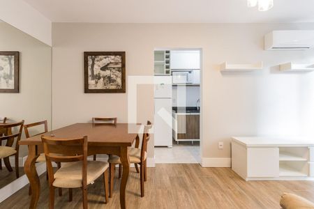 Sala de apartamento para alugar com 1 quarto, 43m² em Bela Vista, Porto Alegre