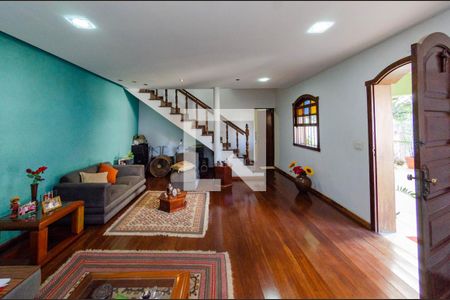 Sala de casa à venda com 3 quartos, 280m² em Serra, Belo Horizonte