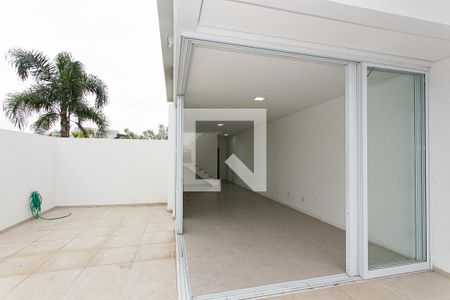 Sala - Área Externa de casa de condomínio para alugar com 3 quartos, 121m² em Jardim Semiramis, Cotia