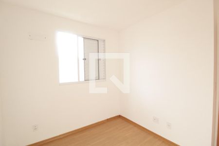 Quarto 1 de apartamento para alugar com 2 quartos, 55m² em Jardim Patricia, Uberlândia