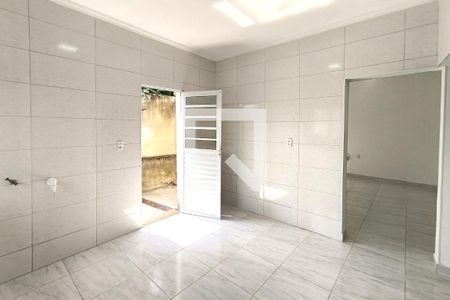 Casa à venda com 250m², 3 quartos e 2 vagas Casa à venda com 250m², 3 quartos e 2 vagasCozinha - Casa 02