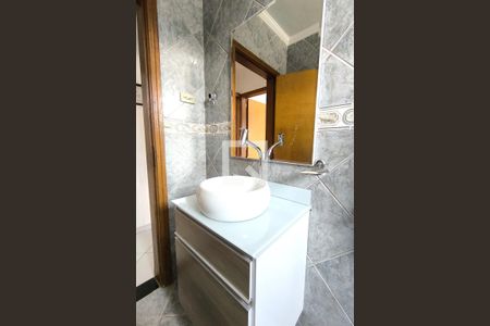 Casa à venda com 250m², 3 quartos e 2 vagas Casa à venda com 250m², 3 quartos e 2 vagasBanheiro