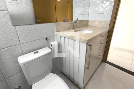 Casa à venda com 250m², 3 quartos e 2 vagas Casa à venda com 250m², 3 quartos e 2 vagasBanheiro - Casa 02