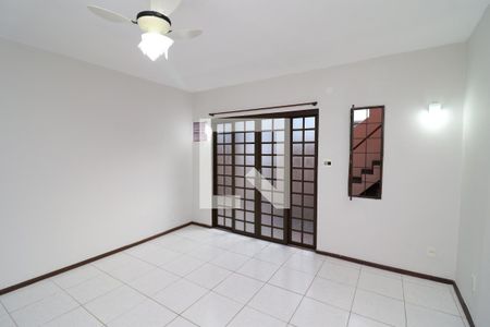 Sala de casa à venda com 2 quartos, 173m² em Portuguesa, Rio de Janeiro