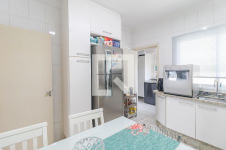 Apartamento à venda com 117m², 3 quartos e 3 vagas Apartamento à venda com 117m², 3 quartos e 3 vagasCozinha