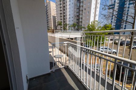 Varanda de apartamento para alugar com 3 quartos, 69m² em Vila Cunha Bueno, São Paulo