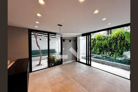 Sala de casa de condomínio para alugar com 3 quartos, 134m² em Brooklin Paulista, São Paulo