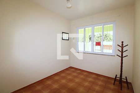 Quarto 1 de casa para alugar com 2 quartos, 86m² em Marechal Hermes, Rio de Janeiro