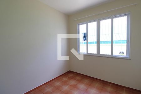 Quarto 2 de casa para alugar com 2 quartos, 86m² em Marechal Hermes, Rio de Janeiro