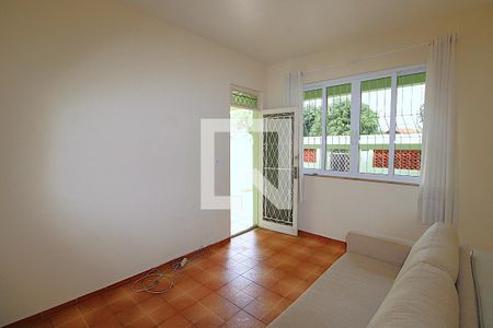 Sala de casa para alugar com 2 quartos, 86m² em Marechal Hermes, Rio de Janeiro