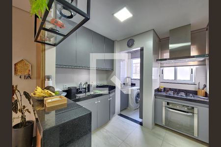 Cozinha de apartamento à venda com 2 quartos, 70m² em Serra, Belo Horizonte