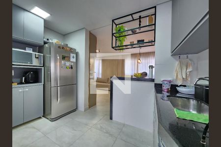 Cozinha de apartamento à venda com 2 quartos, 70m² em Serra, Belo Horizonte