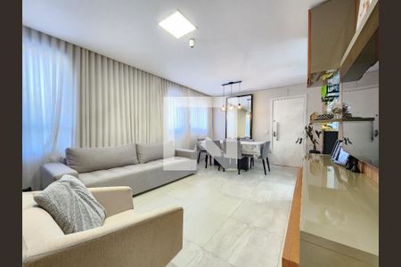 Sala de apartamento à venda com 2 quartos, 70m² em Serra, Belo Horizonte