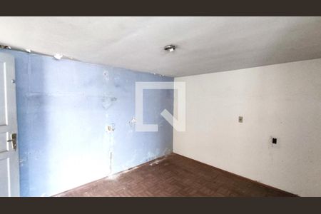 Casa à venda com 300m², 3 quartos e 3 vagas Casa à venda com 300m², 3 quartos e 3 vagasQuarto de Serviço