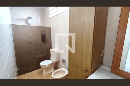 Casa à venda com 300m², 3 quartos e 3 vagas Casa à venda com 300m², 3 quartos e 3 vagasBanheiro da Suíte