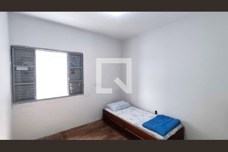 Casa à venda com 300m², 3 quartos e 3 vagas Casa à venda com 300m², 3 quartos e 3 vagasQuarto 2