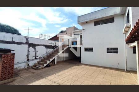 Casa à venda com 300m², 3 quartos e 3 vagas Casa à venda com 300m², 3 quartos e 3 vagasQuintal