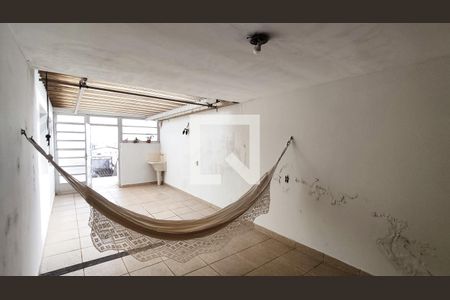 Casa à venda com 300m², 3 quartos e 3 vagas Casa à venda com 300m², 3 quartos e 3 vagasGaragem