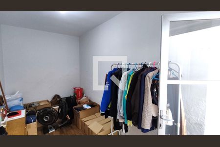 Casa à venda com 300m², 3 quartos e 3 vagas Casa à venda com 300m², 3 quartos e 3 vagasEscritório