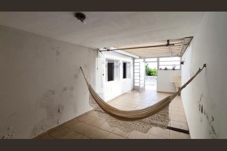 Casa à venda com 300m², 3 quartos e 3 vagas Casa à venda com 300m², 3 quartos e 3 vagasGaragem