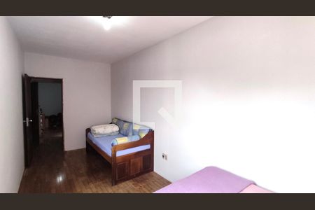 Casa à venda com 300m², 3 quartos e 3 vagas Casa à venda com 300m², 3 quartos e 3 vagasQuarto 3