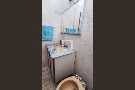Casa à venda com 300m², 3 quartos e 3 vagas Casa à venda com 300m², 3 quartos e 3 vagasBanheiro 2