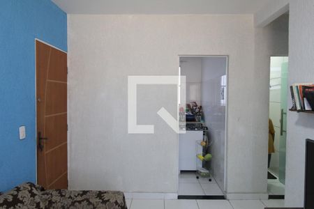 Sala de casa de condomínio à venda com 2 quartos, 42m² em São João Batista, Belo Horizonte