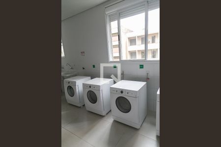 Studio para alugar com 25m², 1 quarto e 1 vaga Studio para alugar com 25m², 1 quarto e 1 vagaLavanderia