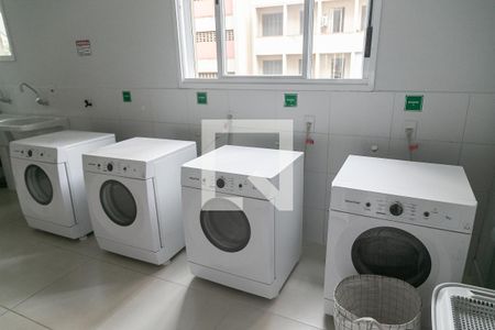 Studio para alugar com 25m², 1 quarto e 1 vaga Studio para alugar com 25m², 1 quarto e 1 vagaLavanderia