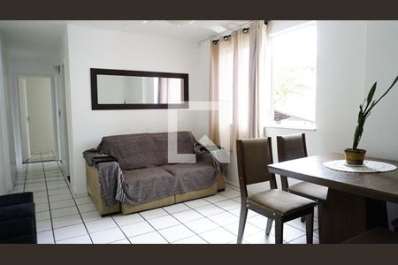 Sala de apartamento para alugar com 2 quartos, 48m² em Camorim, Rio de Janeiro