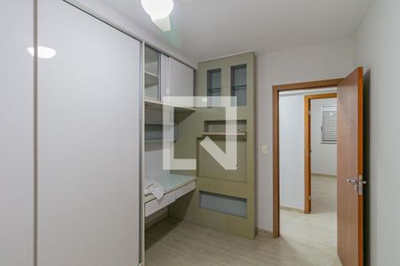 Quarto 2 de apartamento para alugar com 4 quartos, 129m² em Alto Caiçaras, Belo Horizonte