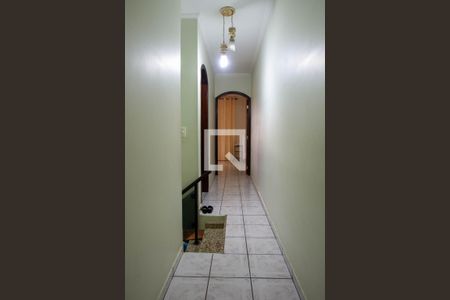 Corredor de casa para alugar com 3 quartos, 250m² em Parque Continental Ii, Guarulhos