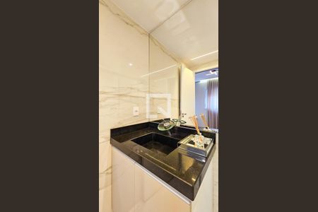 Banheiro da Suite de apartamento à venda com 2 quartos, 53m² em Socorro, São Paulo