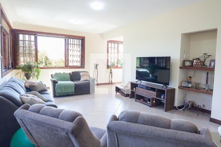 Sala de TV de casa de condomínio à venda com 3 quartos, 420m² em Bosque Residencial do Jambreiro, Nova Lima