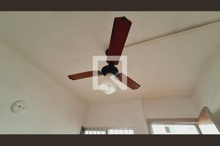 Detalhe da sala de apartamento para alugar com 2 quartos, 45m² em Guilhermina, Praia Grande