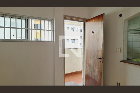 Sala de apartamento para alugar com 2 quartos, 45m² em Guilhermina, Praia Grande