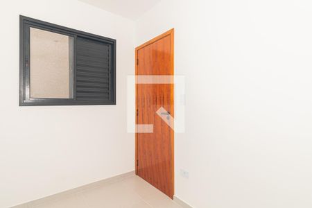 Quarto 1 de apartamento para alugar com 2 quartos, 40m² em Vila Nivi, São Paulo