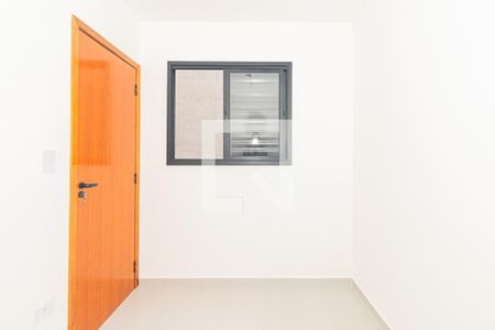 Quarto 1 de apartamento para alugar com 2 quartos, 40m² em Vila Nivi, São Paulo