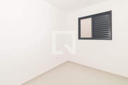 Quarto 2 de apartamento para alugar com 2 quartos, 40m² em Vila Nivi, São Paulo