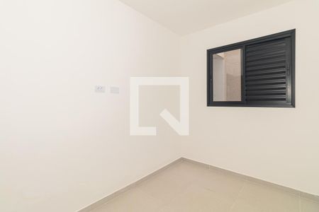 Quarto 2 de apartamento para alugar com 2 quartos, 40m² em Vila Nivi, São Paulo