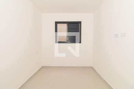 Quarto 2 de apartamento para alugar com 2 quartos, 40m² em Vila Nivi, São Paulo