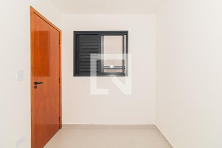 Quarto 1 de apartamento para alugar com 2 quartos, 40m² em Vila Nivi, São Paulo