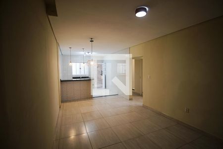 Casa para alugar com 3 quartos, 95m² em Vila Haro, Sorocaba