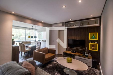 Sala de TV de apartamento à venda com 2 quartos, 73m² em Tamboré, Santana de Parnaíba