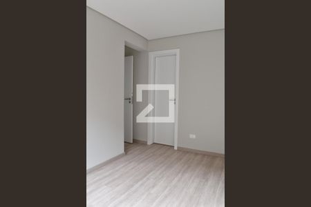 Suíte de apartamento para alugar com 2 quartos, 55m² em Boa Vista, Curitiba