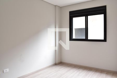 Suíte de apartamento para alugar com 2 quartos, 55m² em Boa Vista, Curitiba